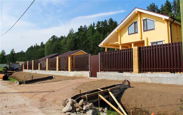 Загородный рынок февраля: последний месяц без заразы и дом с участком за 1,5 млн рублей
